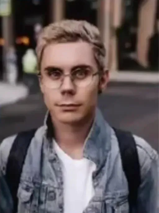 smart-man-with-glasses-download-wallpaper-v0-8gmvli1ffuaf1.jpg